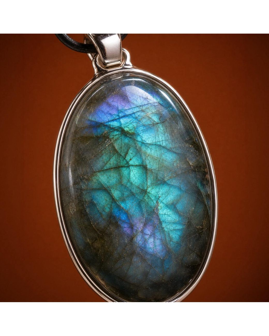 Saéa Blue Large Labradorite Pendant Necklace