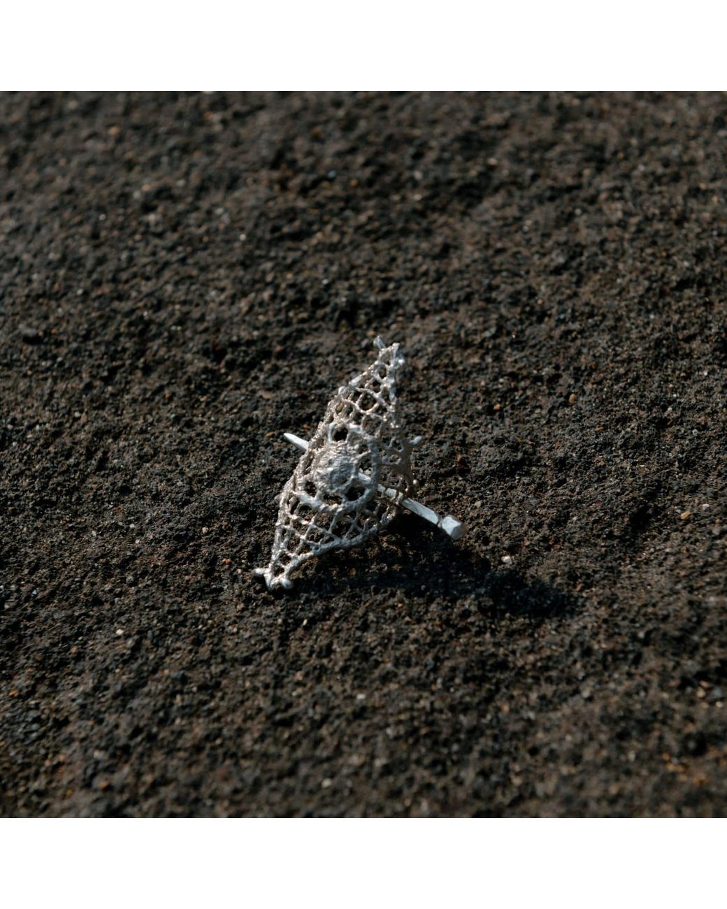 Raxada White Enchanted Rhombus Cord End