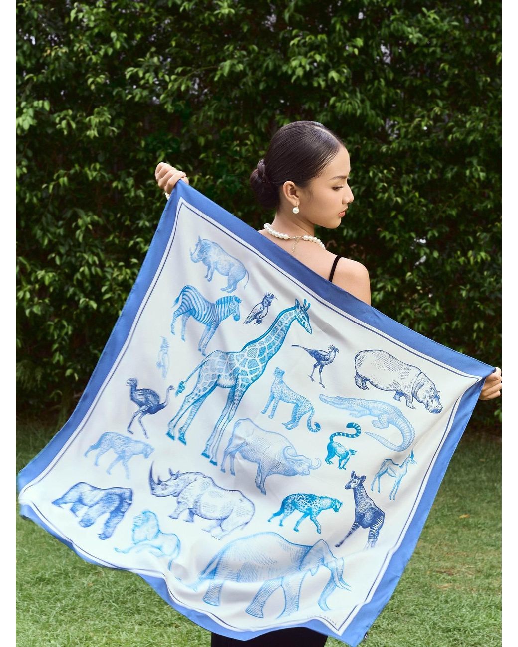 Silk and Bears Blue The Naturalist's Sketchbook Animal Print Silk Twill Scarf – Cornflower & Ivory