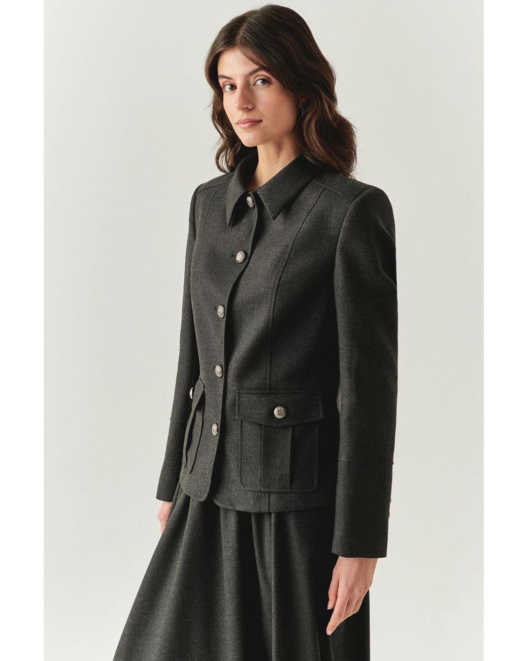 Exquise Black Regular Shirt Collar Structured Aubrie Jacket