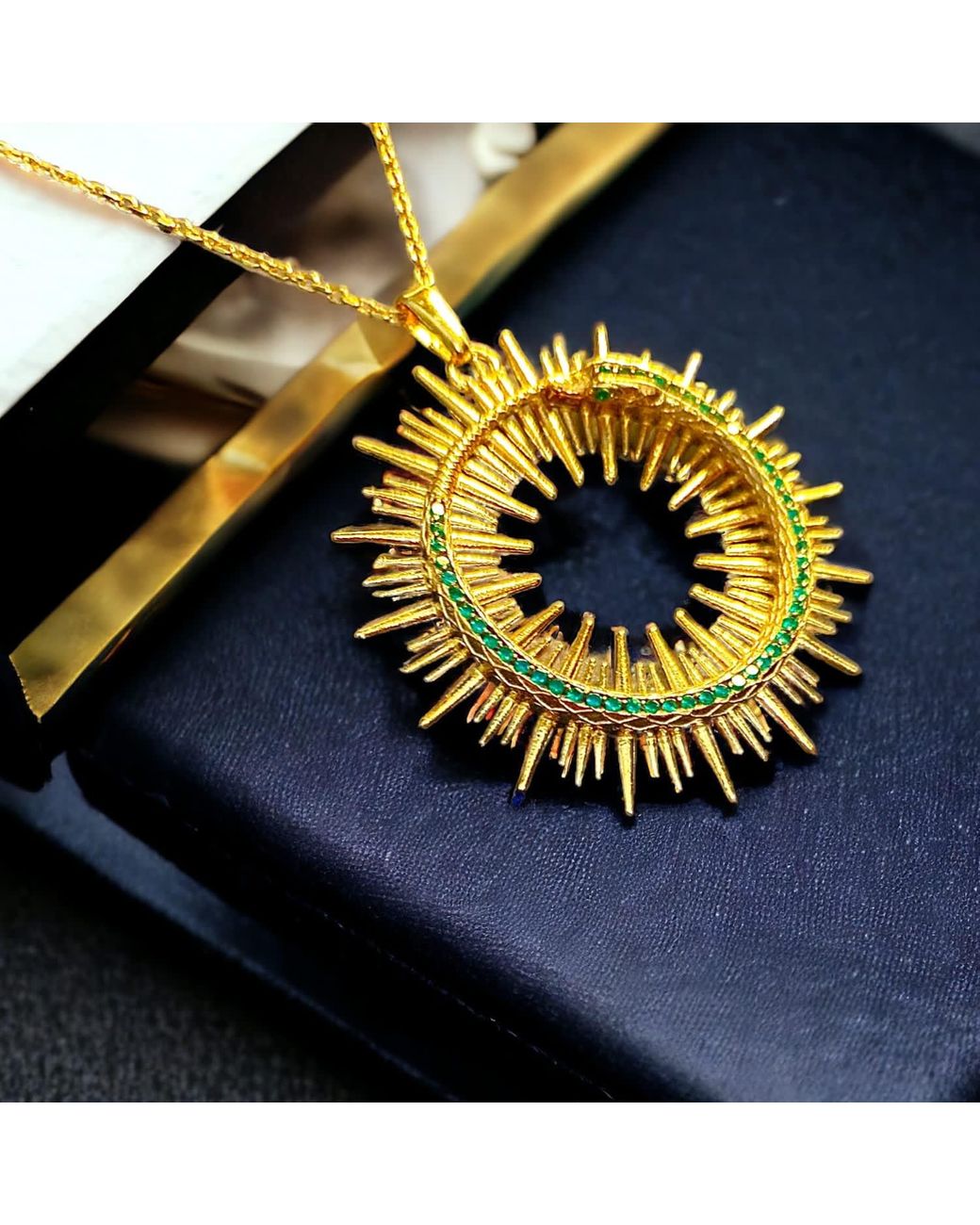Najiba Metallic Renewance Radiance Necklace