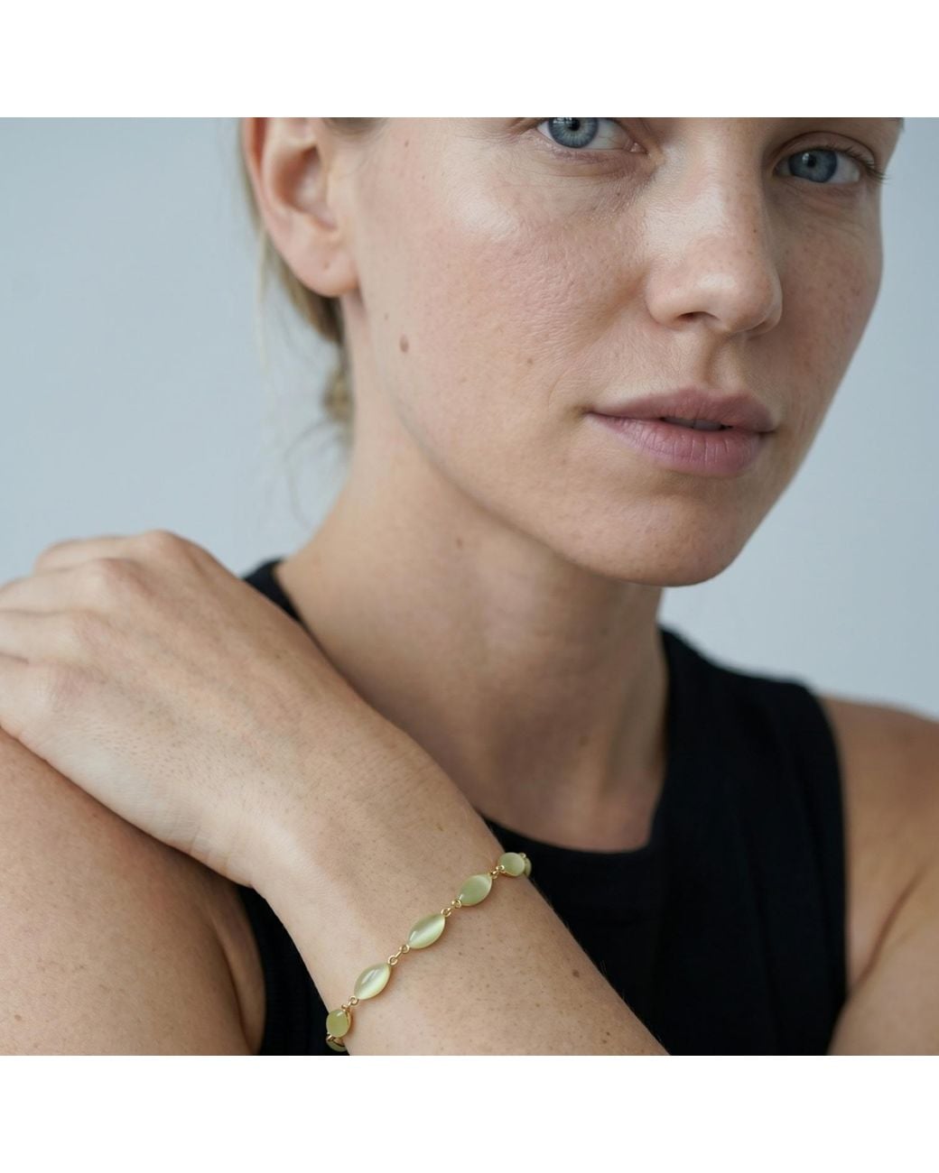 Uchi and Soto Metallic Nekomeishi Cats Eye Bracelet