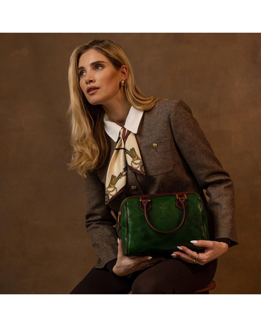 Time Resistance Green Leather Barrel Bag
