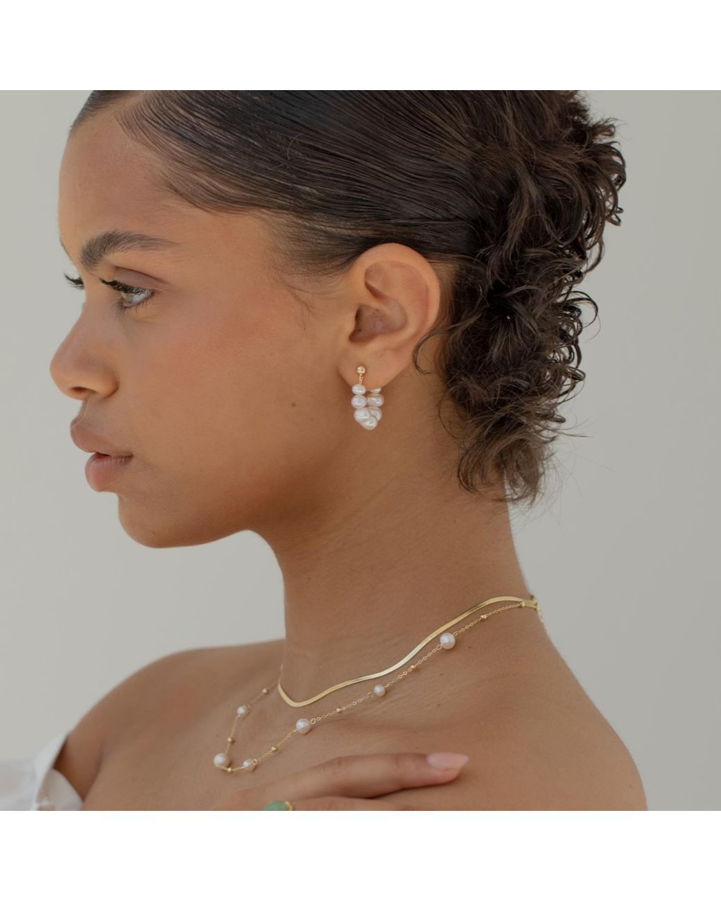 Arctic Fox & Co. Metallic Pearl Link Hoop Earrings