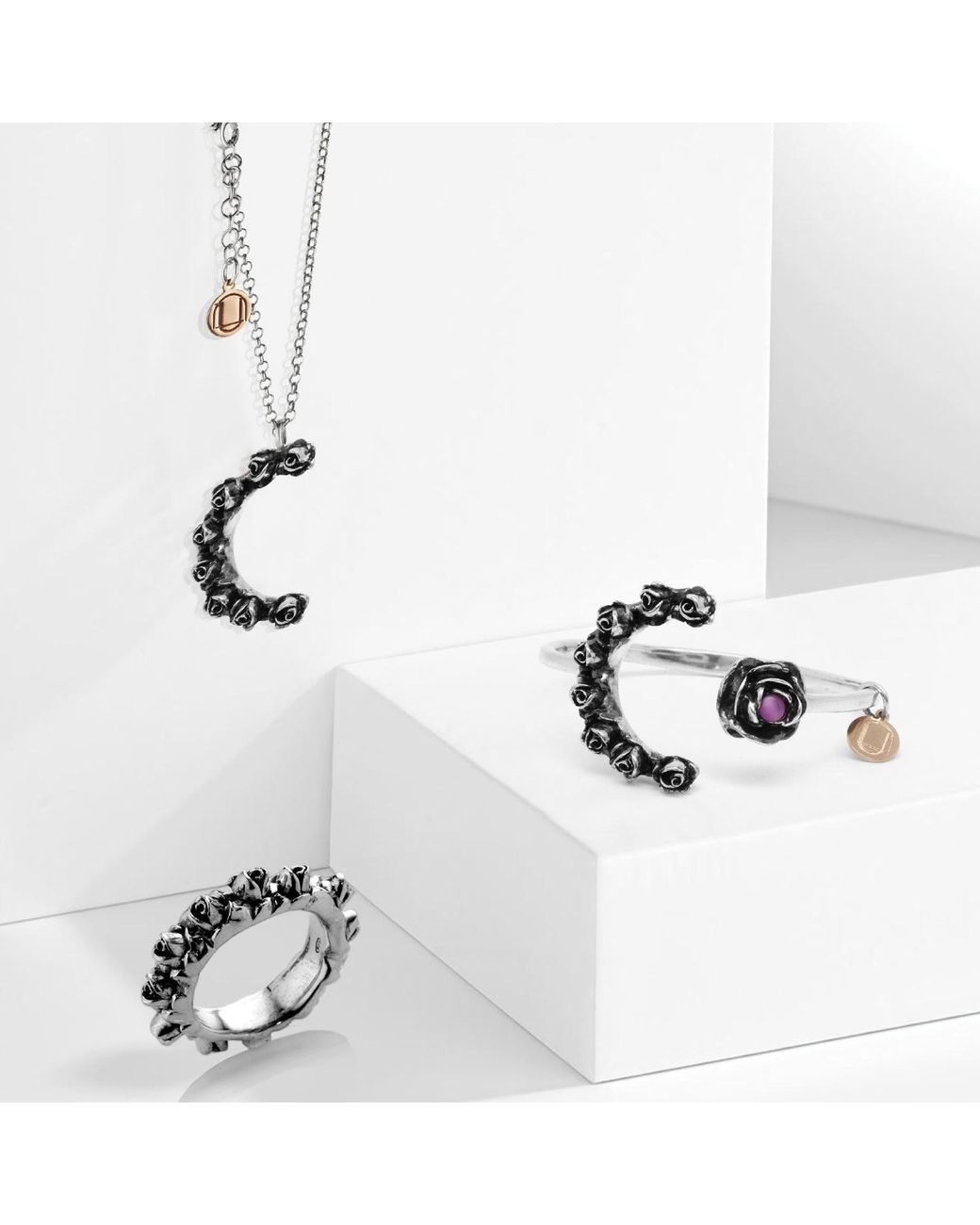Unaloe White Moon Rose Open Bracelet
