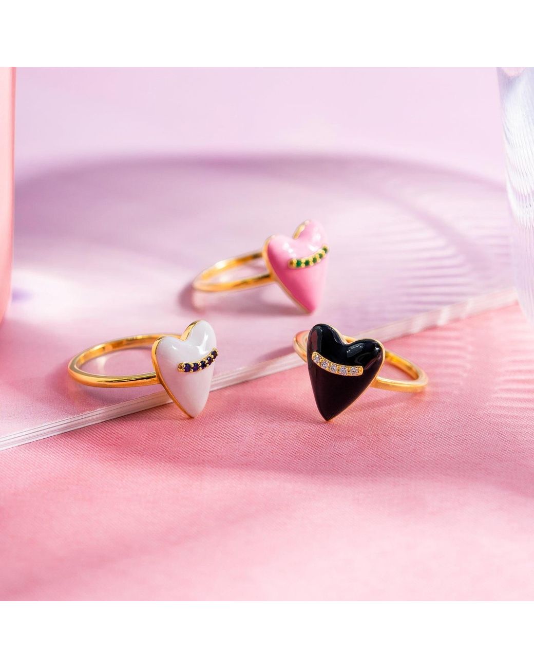 Diamonbliss Metallic Puffy Heart Ring, Enamel