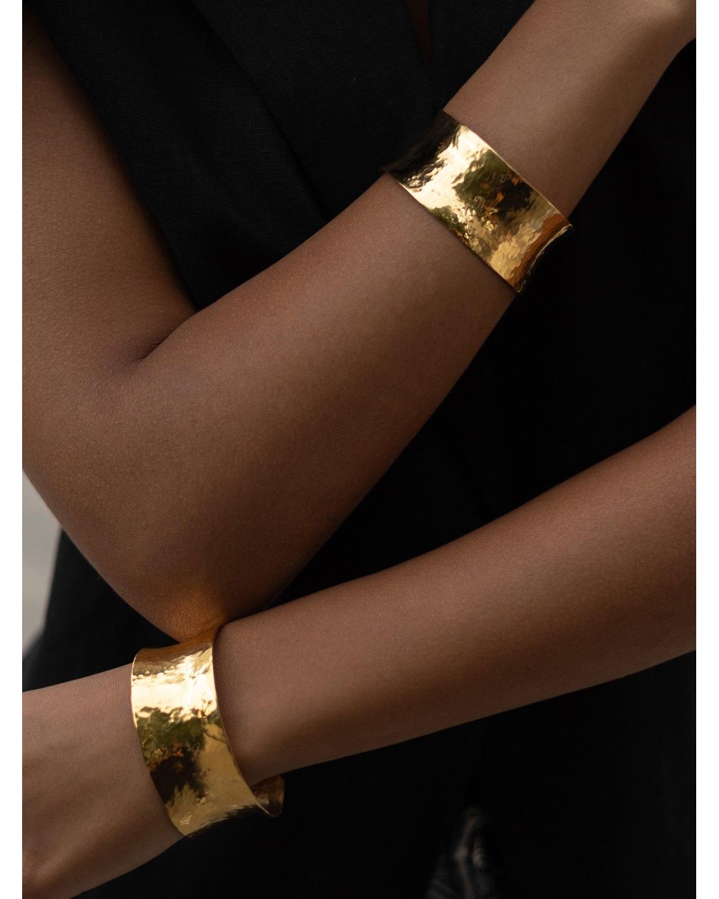 EVA REMENYI Metallic Rustic Bracelet