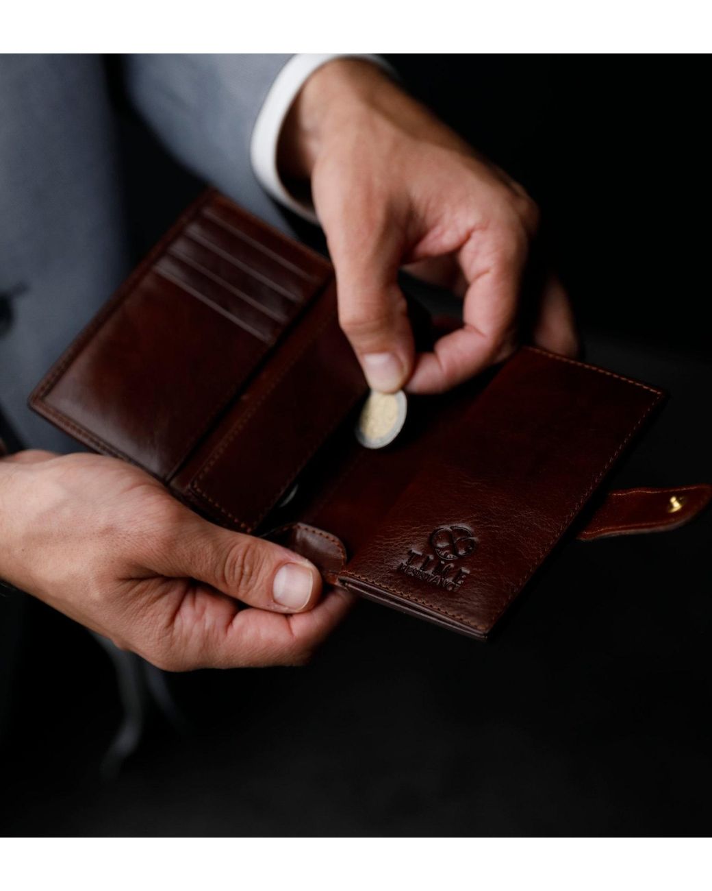 Time Resistance Brown Leather Bifold Wallet With A Snap Closure for men