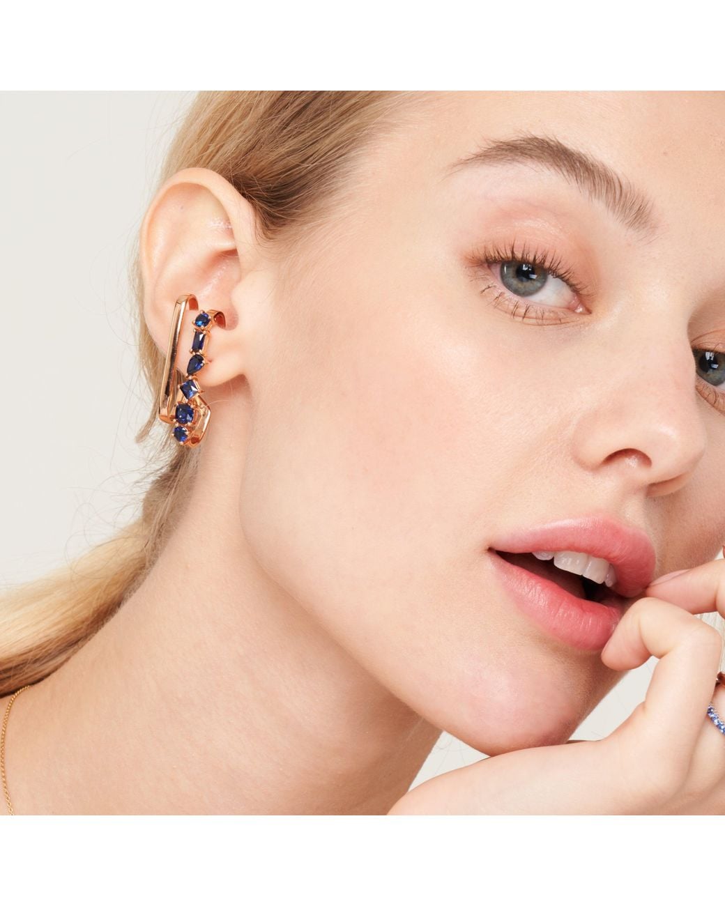 Juvetti Metallic Rose Serene Rose Earrings