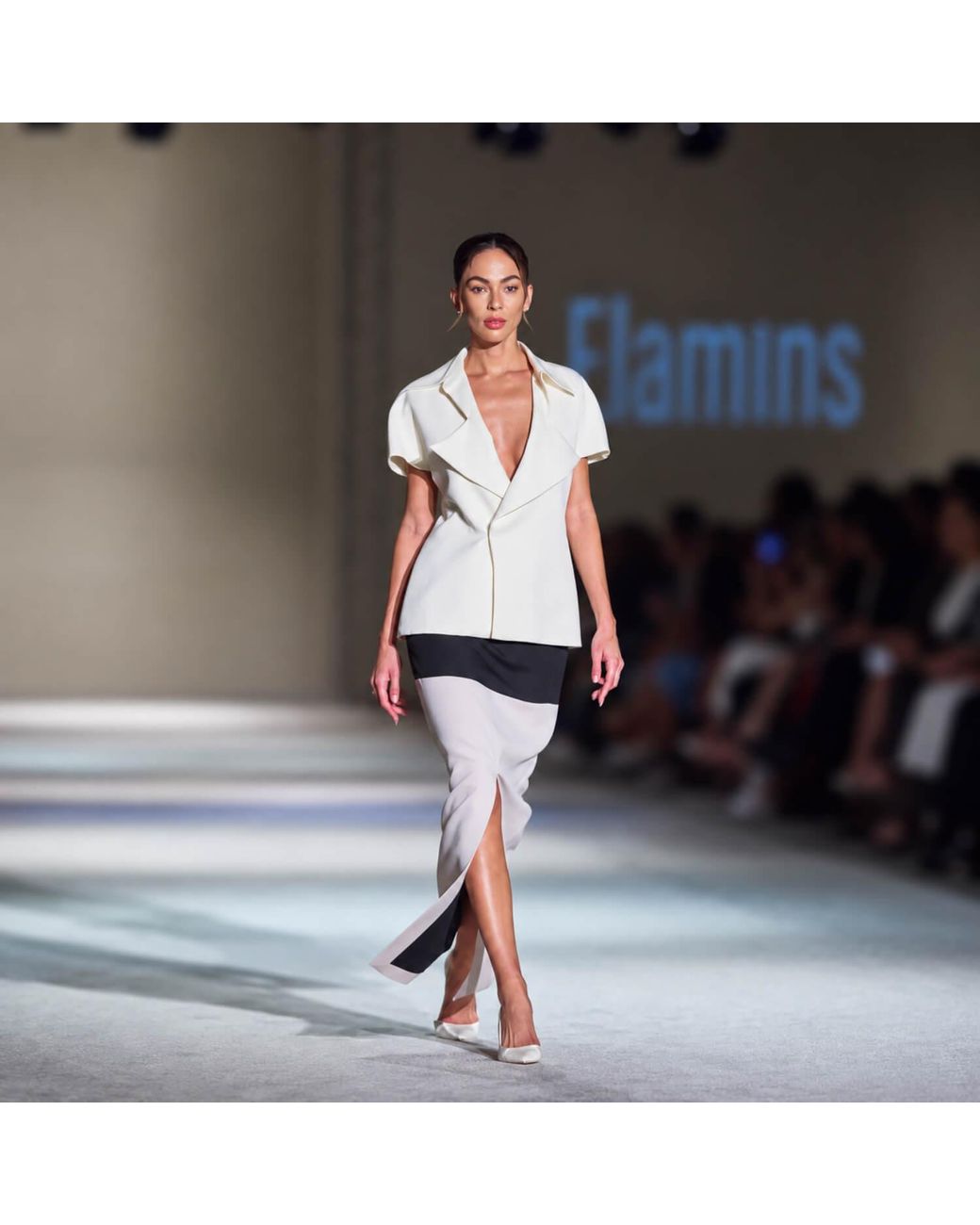 Elamins White Exaggerated Lapel Top