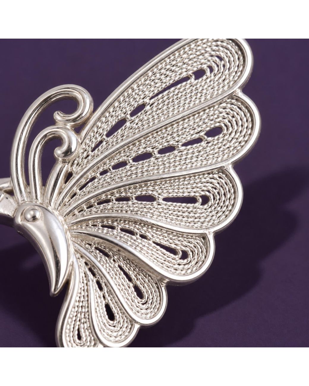 Yieon White Ala A Fine Filigree Ring