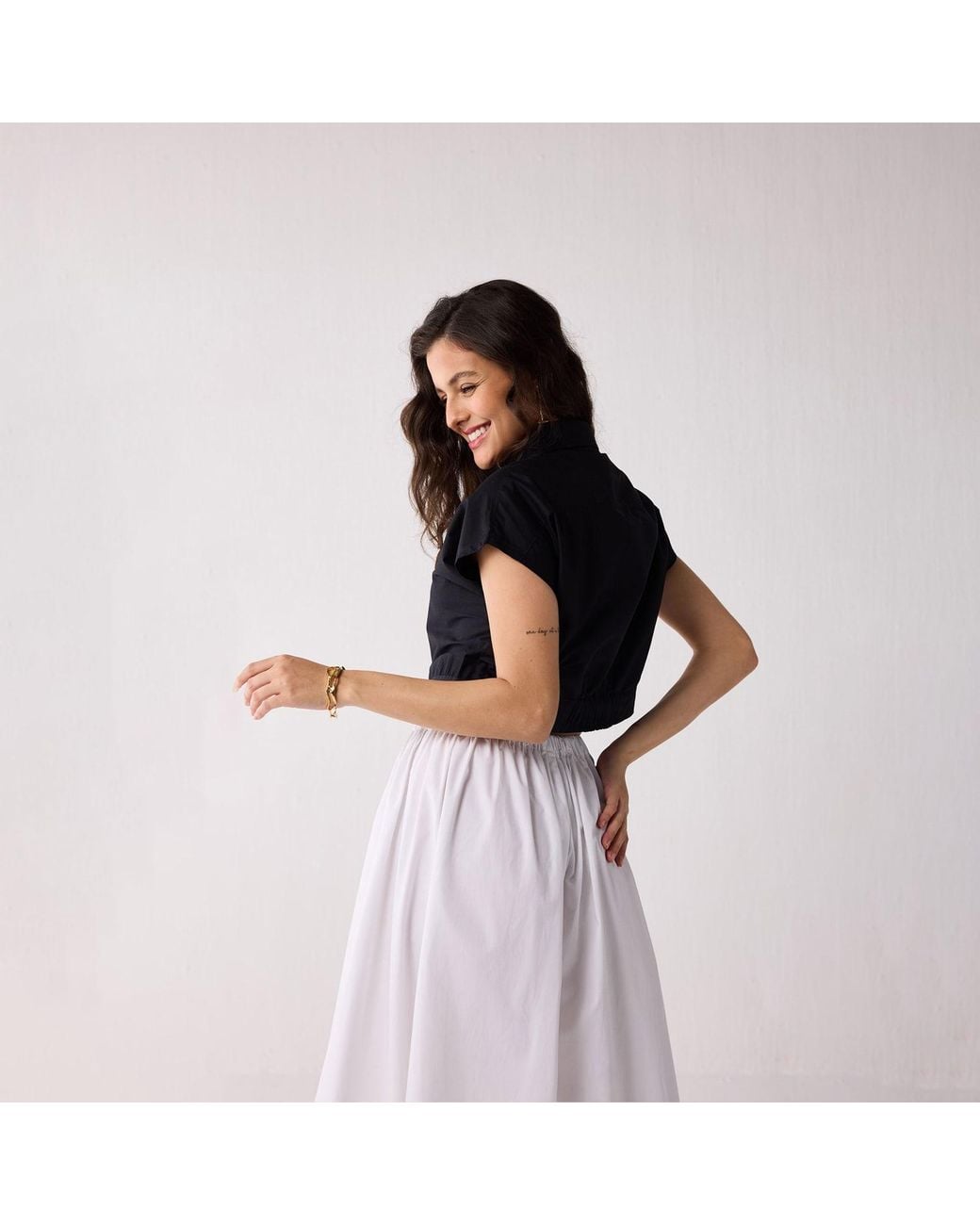 REISTOR Black Oversized Crop Shirt