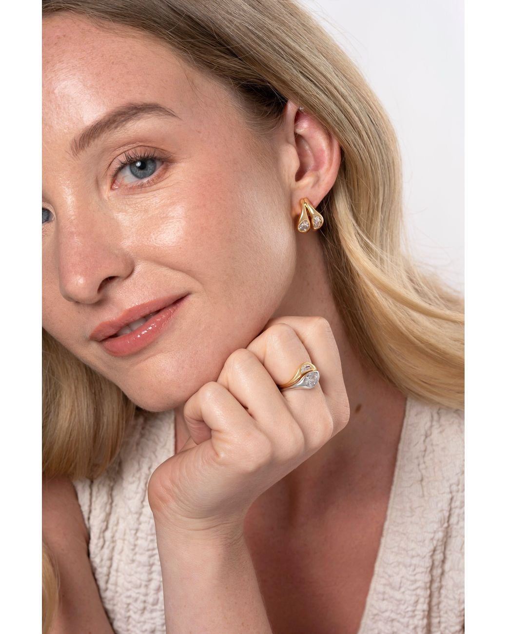 Zynnia Collective Metallic Yin-Yang Hoops