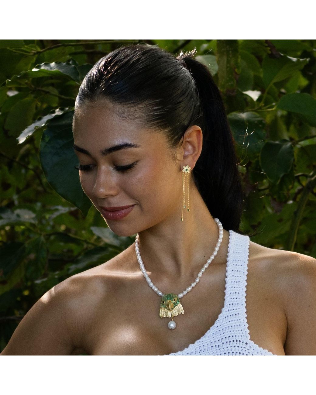 Ebru Jewelry Metallic Majestic Emerald Eagle Pearl Necklace