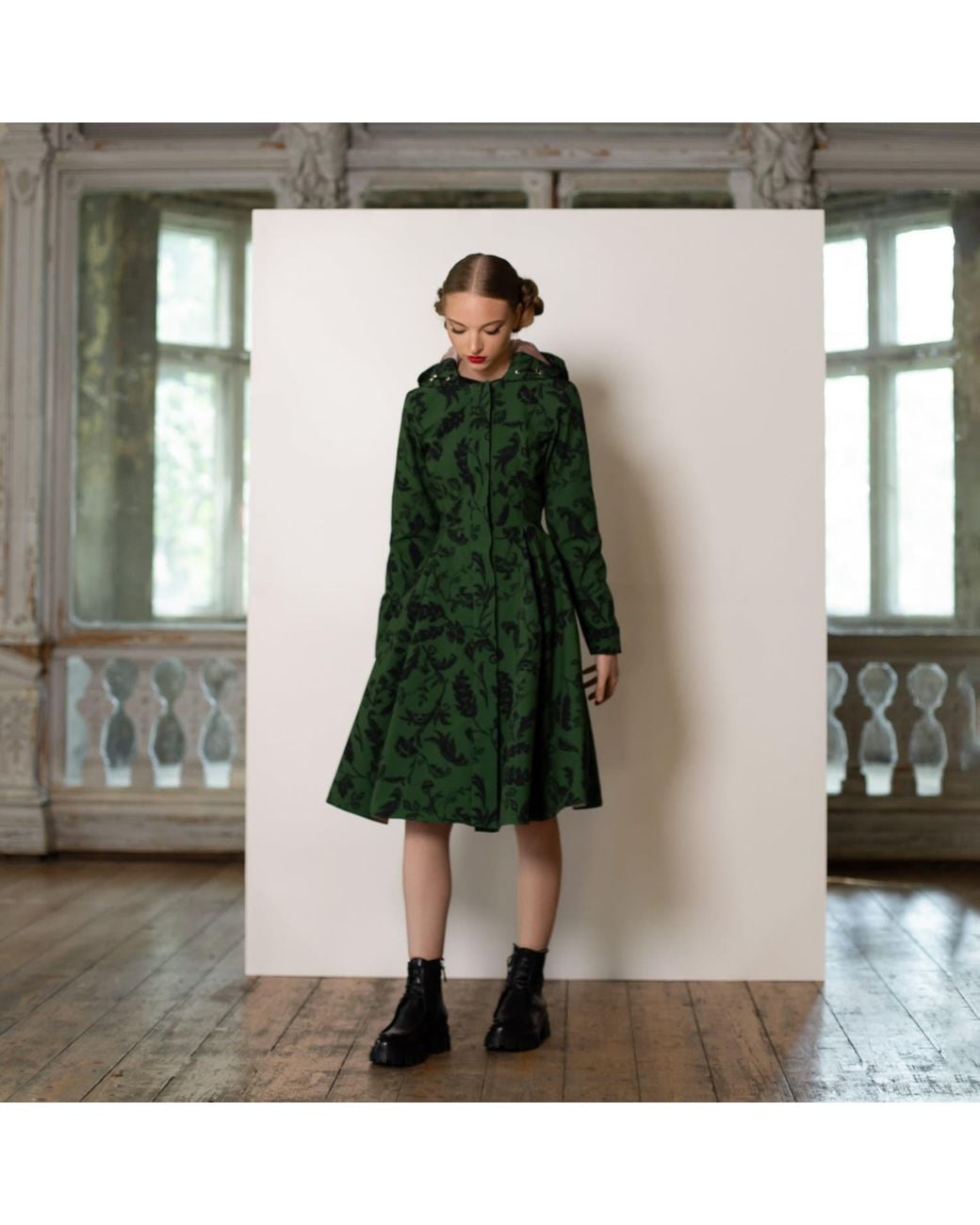 RainSisters Dark Green Hooded Waterproof Coat For Women: Forest Flower