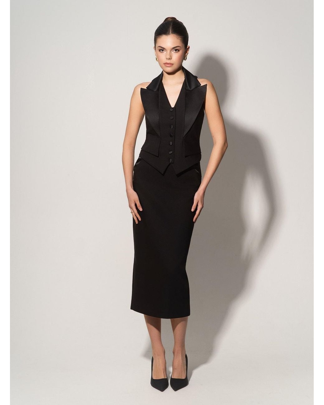 Tia Dorraine Black Single-Breasted Sleeveless Waistcoat