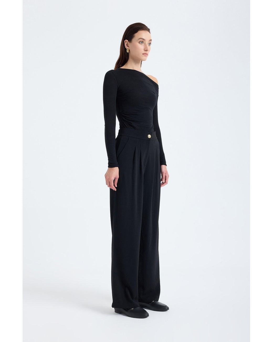 Monlicia Black Elara High Waist Pleated Trousers –