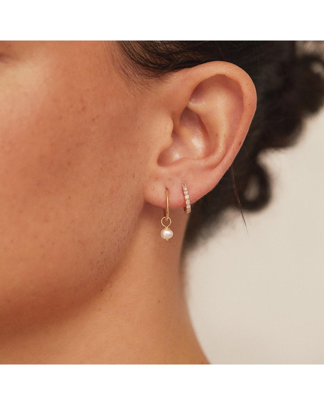 Lily & Roo Metallic Small Pearl Drop Hoop Earrings