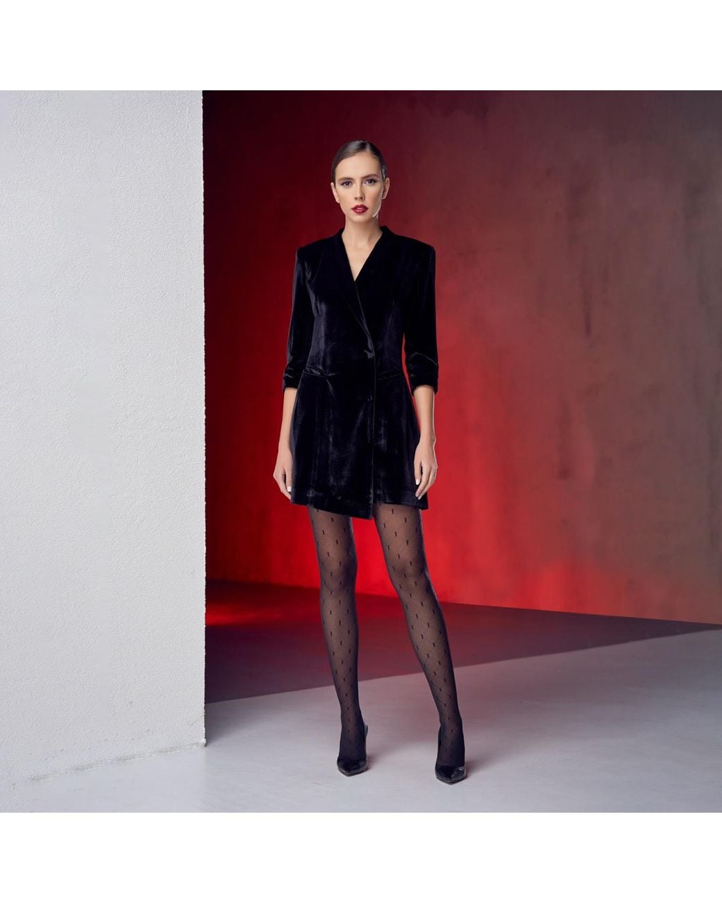 AVENUE No.29 Black Asymmetric Velvet Blazer Dress