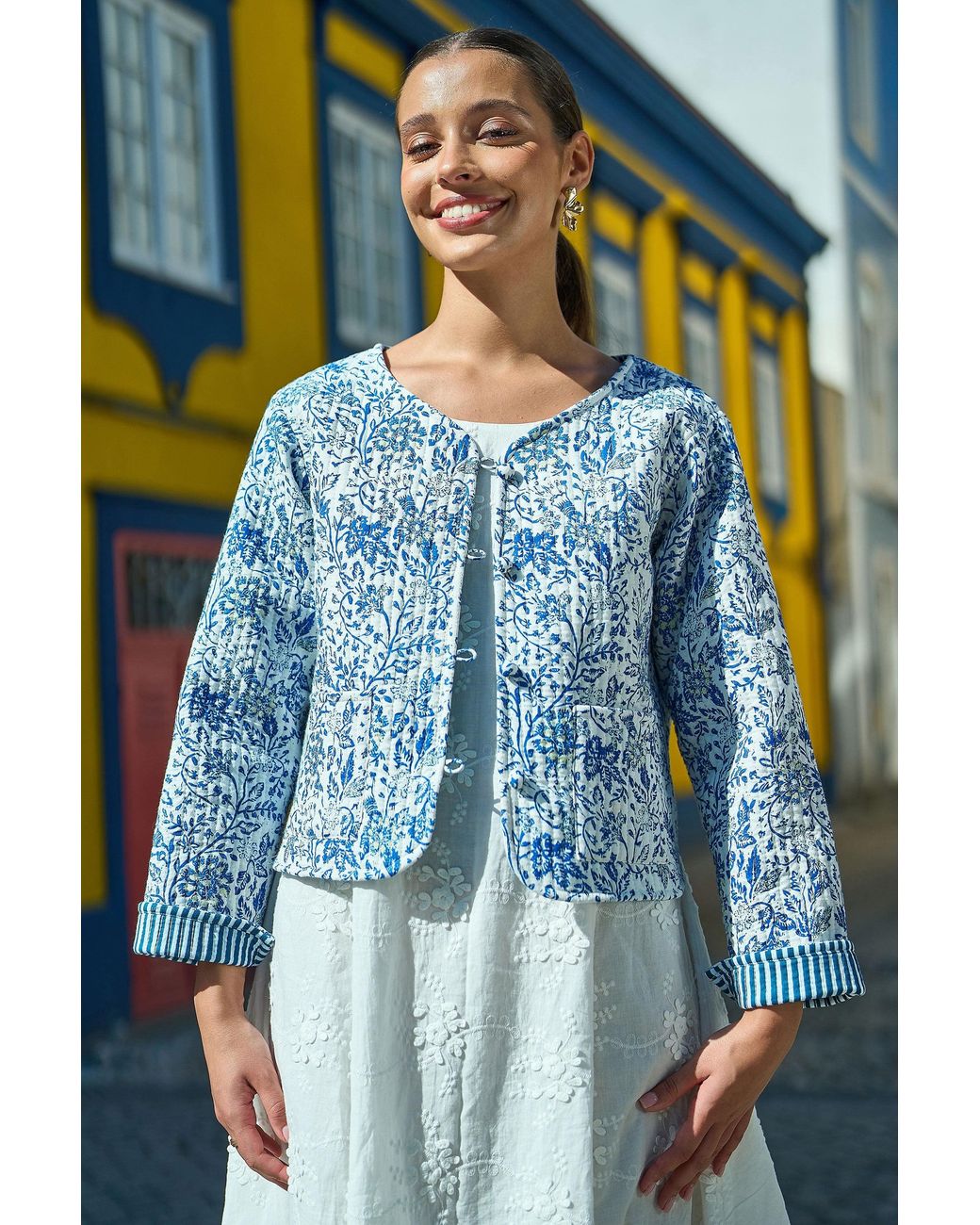 Yumi' Blue Boho Floral Print Cropped Reversible Cotton Quilted Jacket
