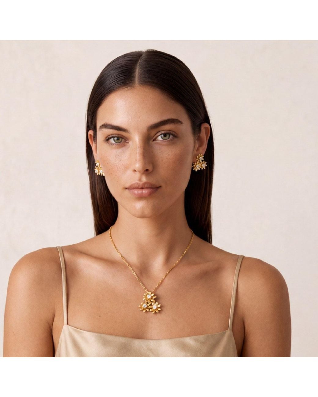 Unaloe Metallic Vermeil Flower Earrings With Zirconia – Floral Stud Earrings, Italian Artisan Jewelry For