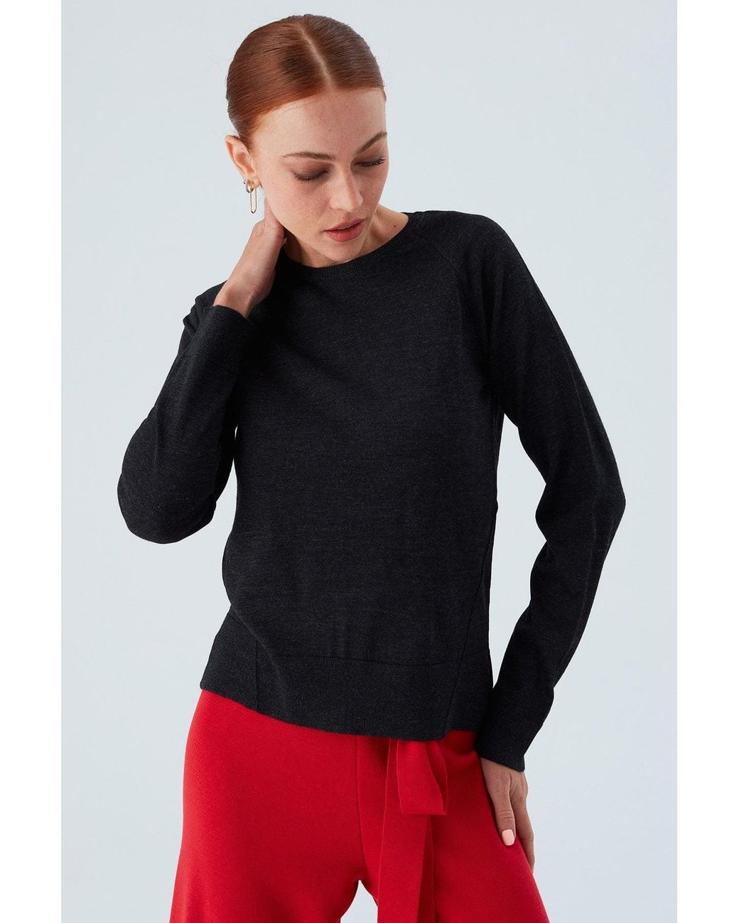 Peraluna Black Vanessa Slit Detailed Asymmetric Fine Pullover