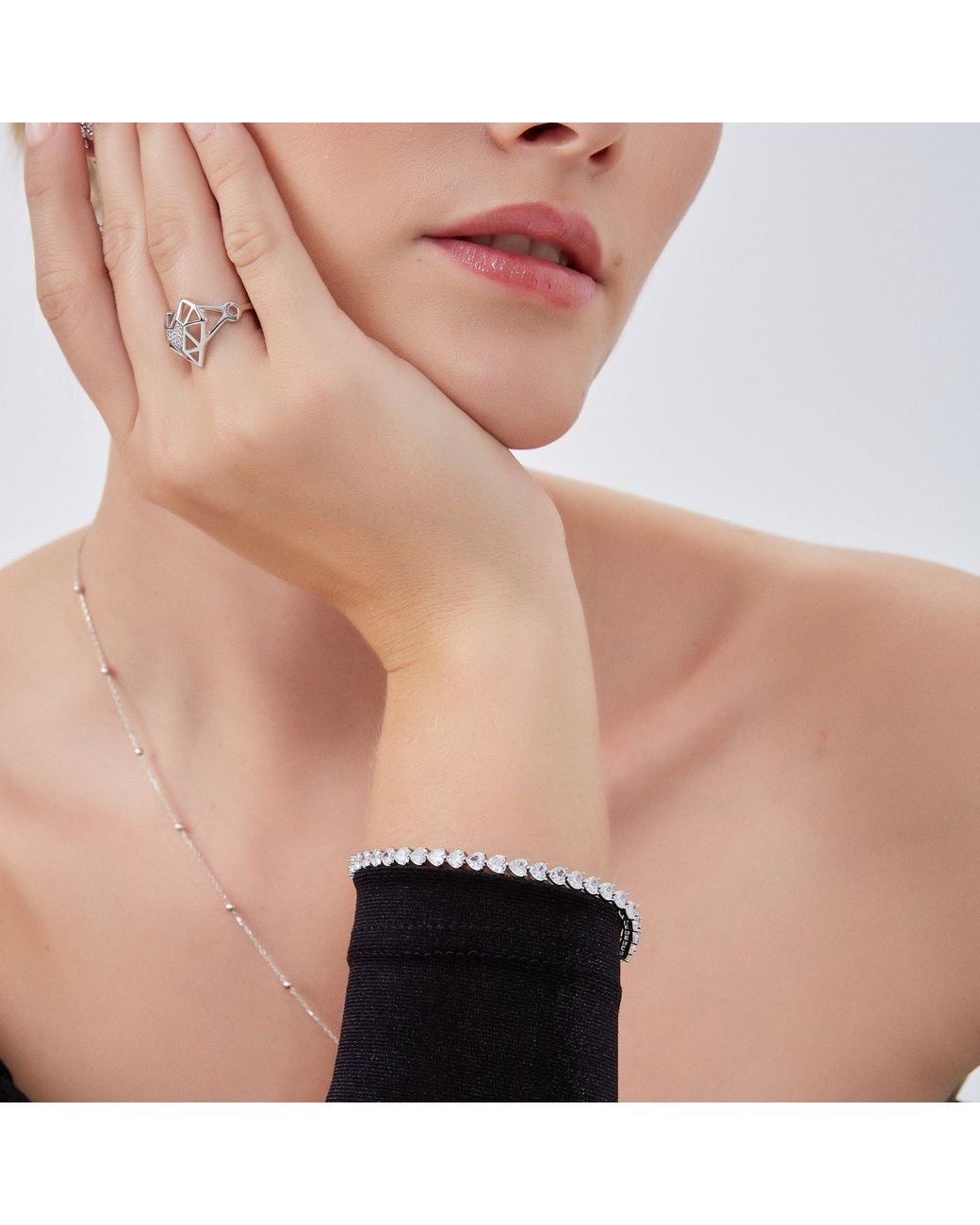 Spero London White Geometric Heart Adjustable Ring