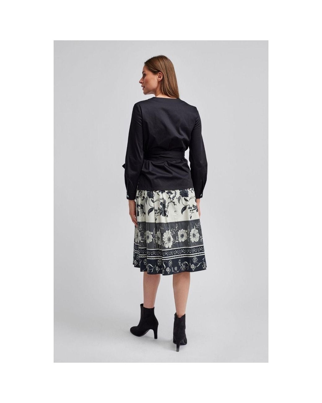 Marianna Déri Black Midi Skirt With Floral Border