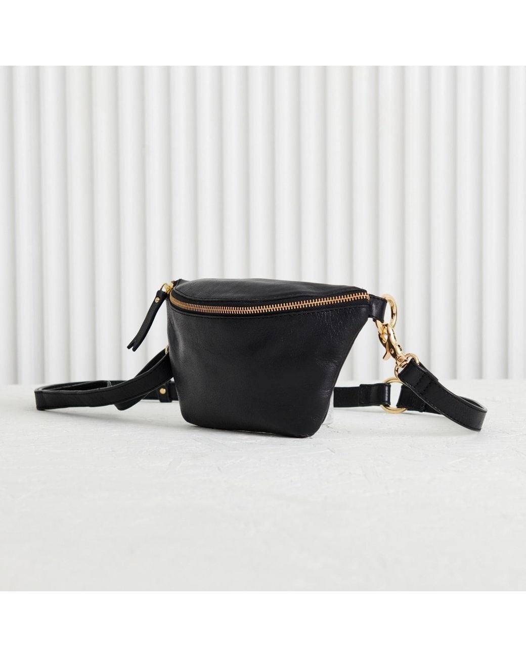 VIDA VIDA Black Luxury Leather Sling Bum Bag