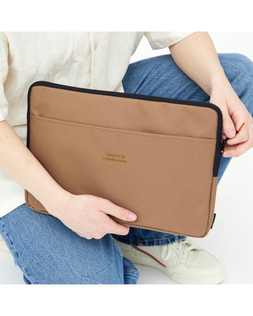 Lefrik Brown Capture Thirteen Laptop Case Camel