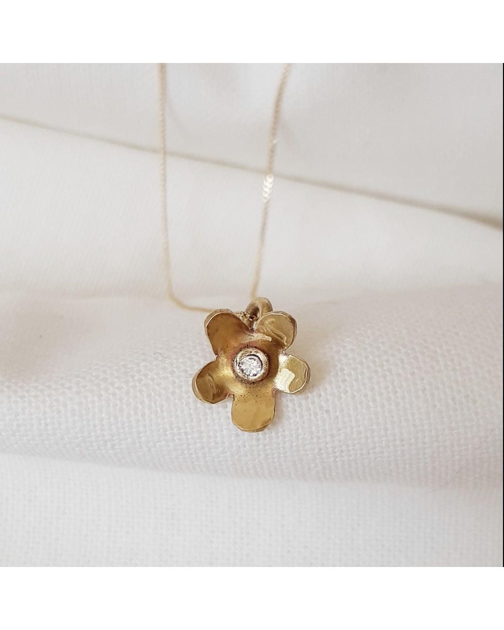 Lily Flo Jewellery Metallic Daisy 9K Solid And Lab Grown Diamond Stud Necklace