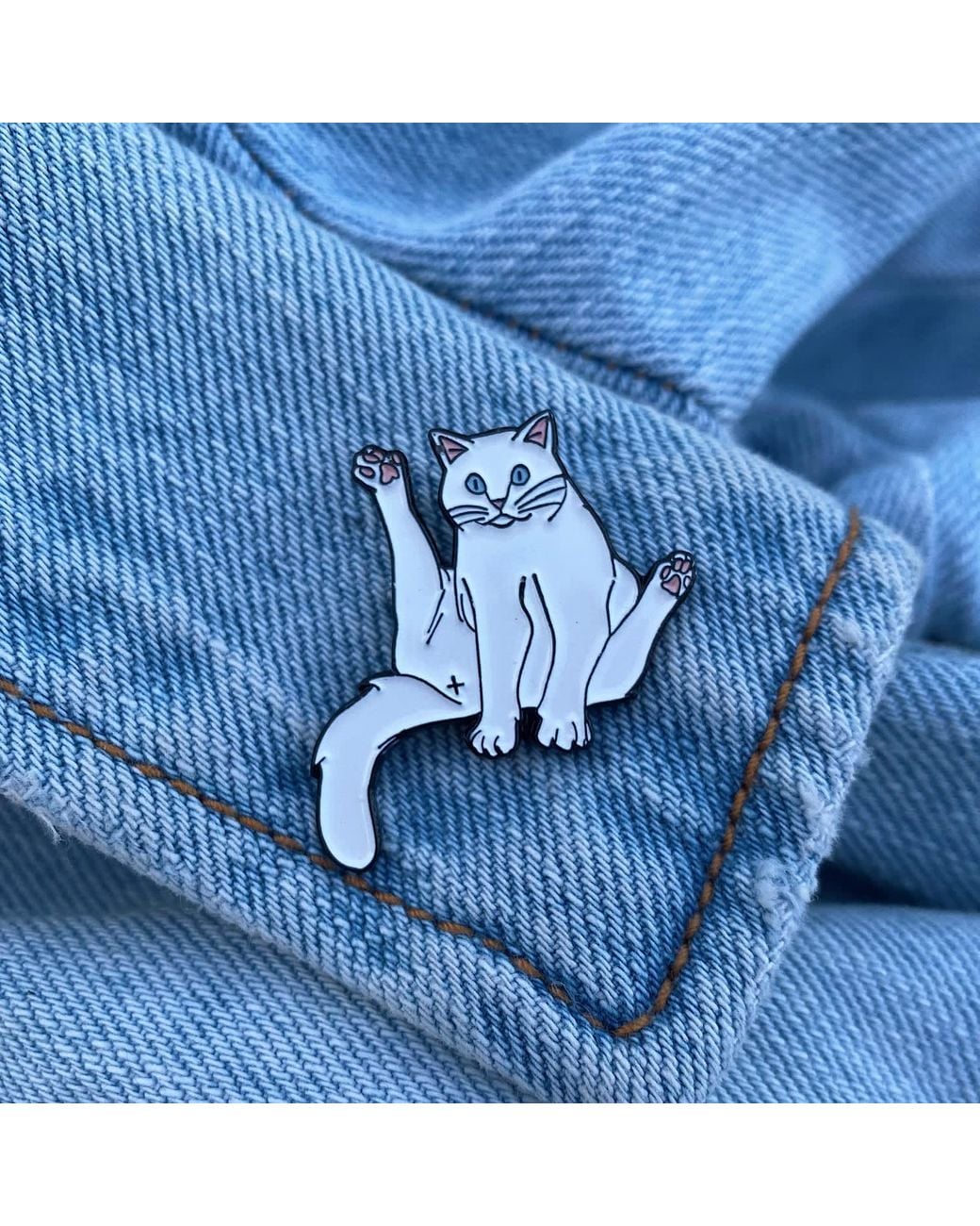 Make Heads Turn White Enamel Pin Sitting Cat