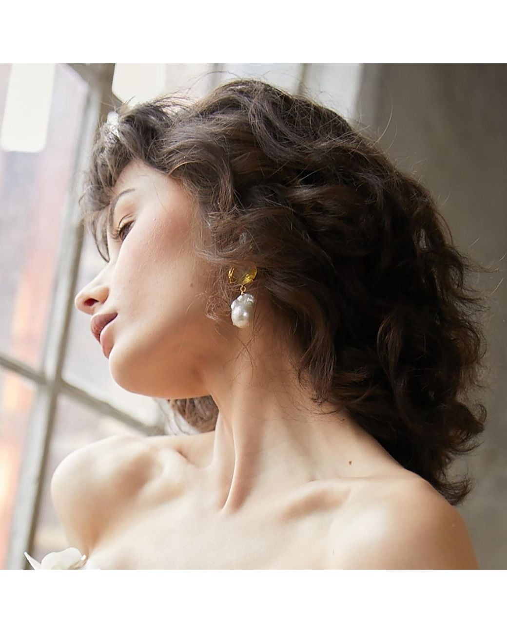 Bounkit Metallic Nora Earrings Pearls