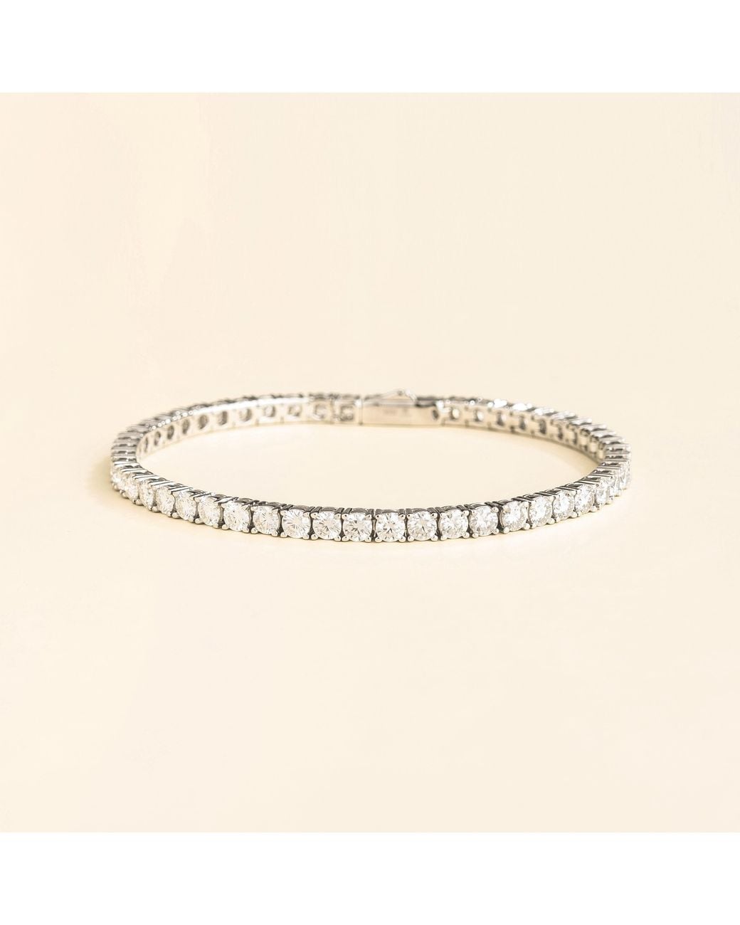 Juvetti Metallic Stacy Diamond Round Tennis Bracelet