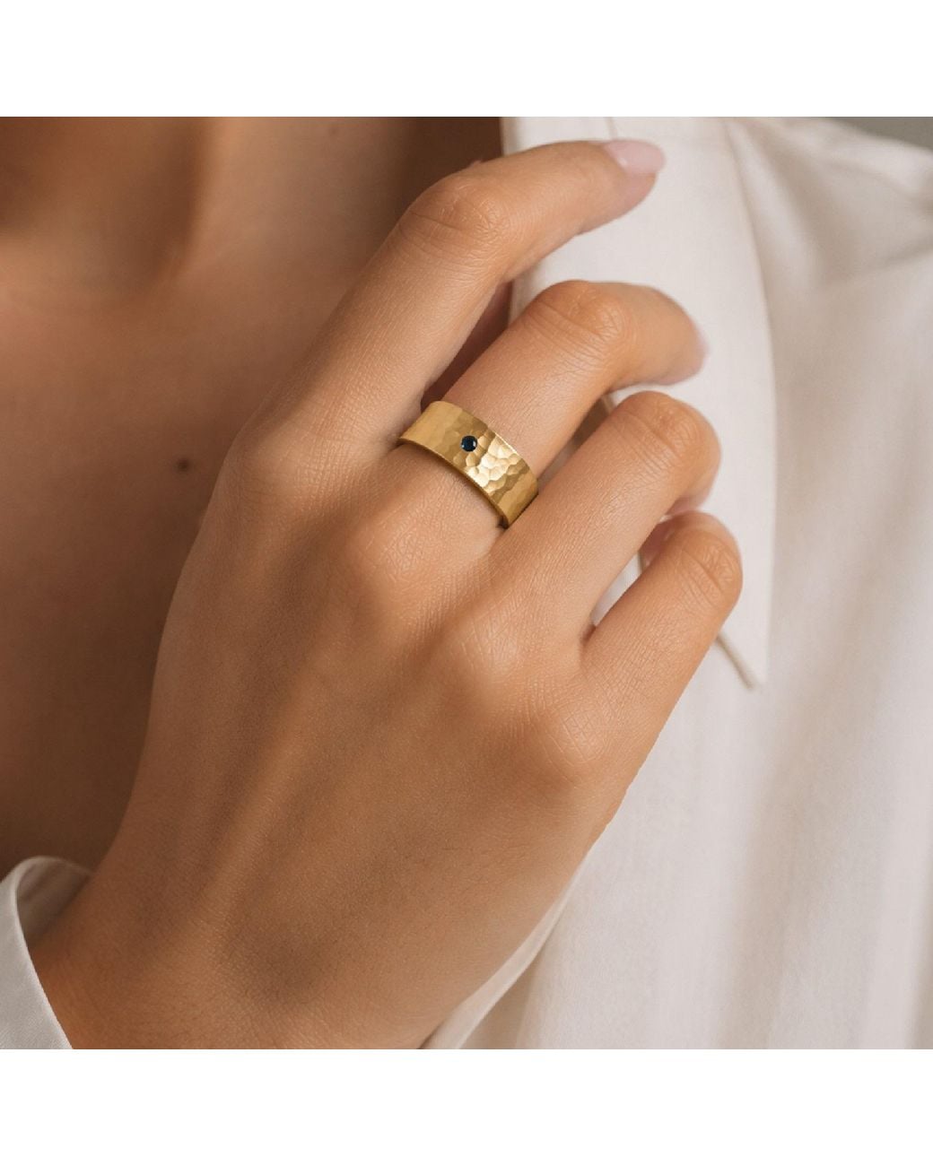 Unaloe Metallic Hammered Plated Wide Band Ring With Natural Sapphire