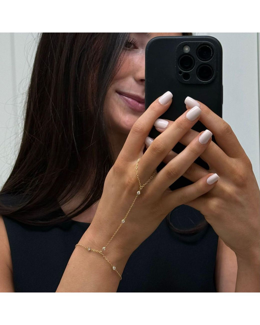 SET & STONES Metallic Serra Hand Chain
