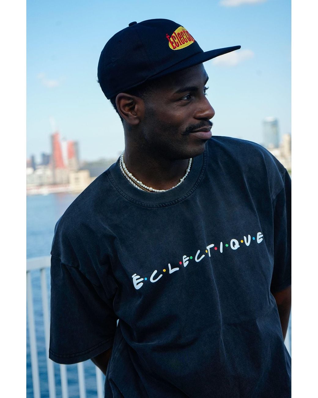 Éclectique Black Seinfeld Vintage Logo Hat for men