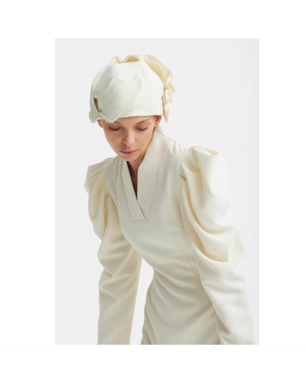 Julia Allert White Neutrals Headpiece – Evening Mini Hat Style