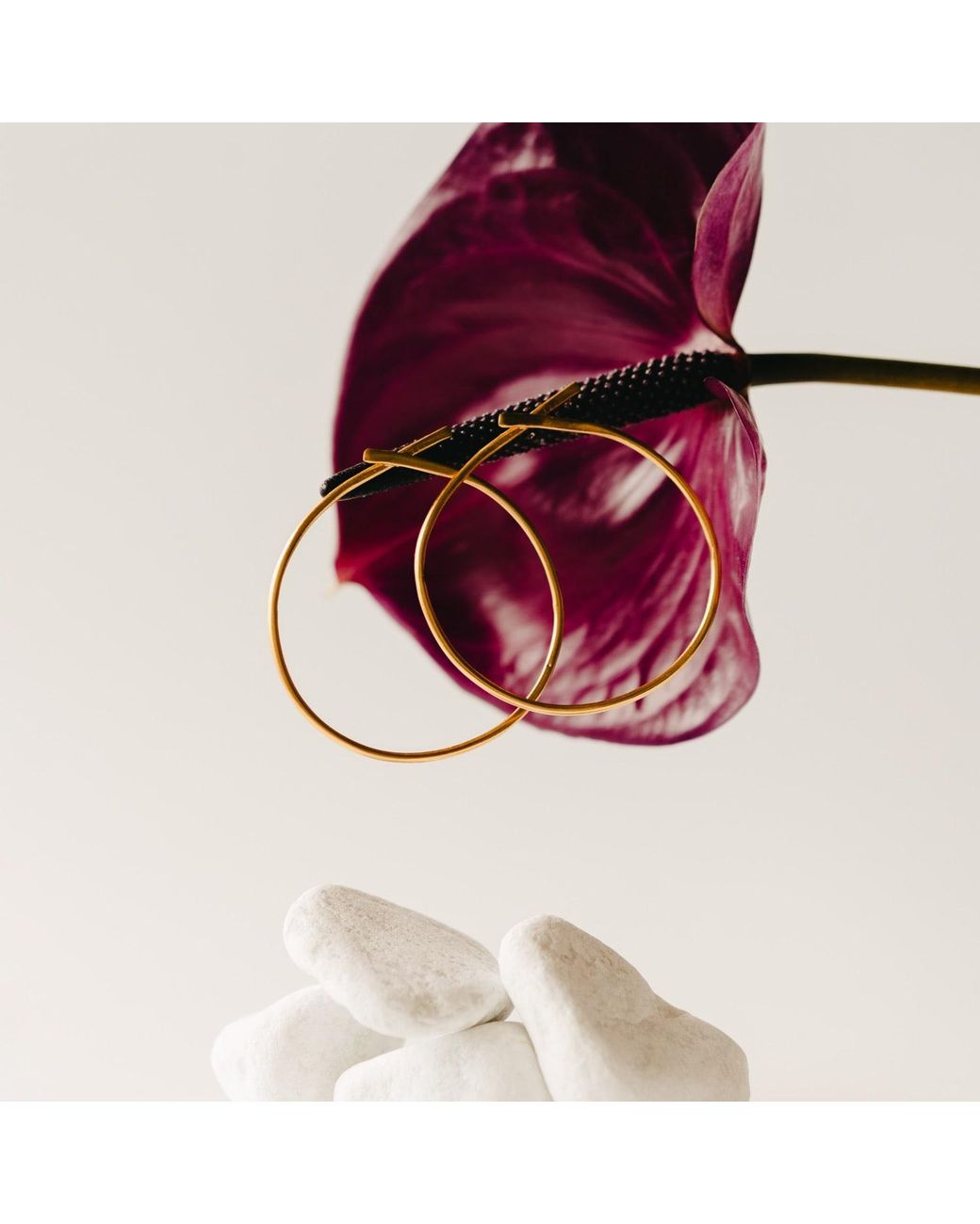 Les Reines Metallic Golden Delphi