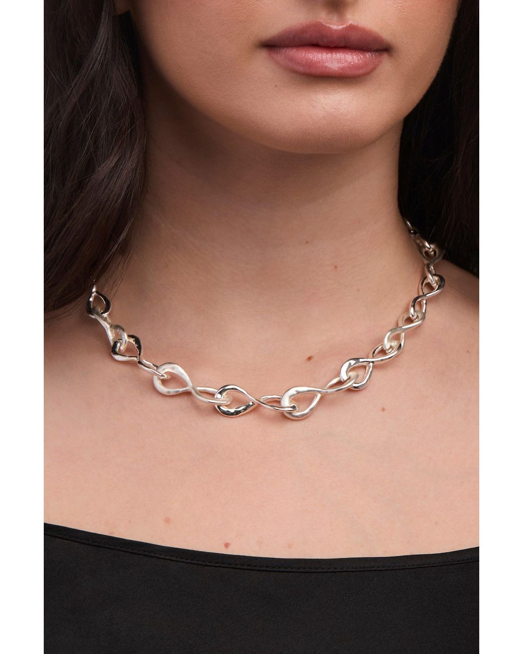 Saachi Metallic Infinity Link Collar Necklace