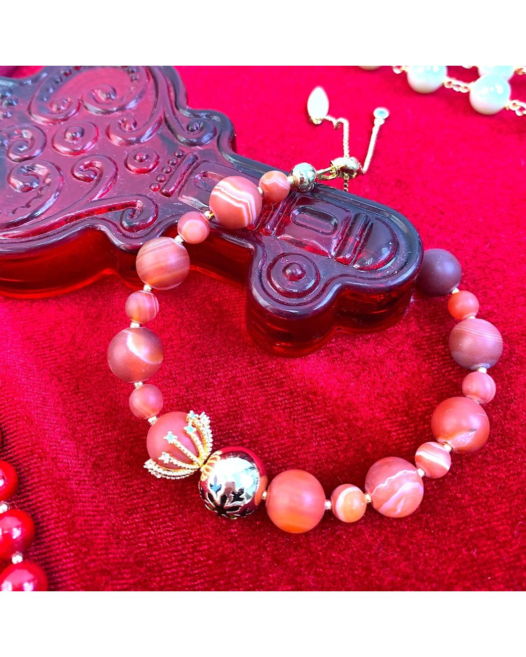 Farra Red Christmas Style Matte Agate Adjustable Bracelet