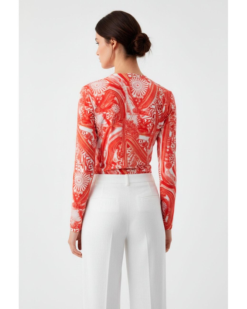 Conquista Red Printed V-Neck Long-Sleeve Top
