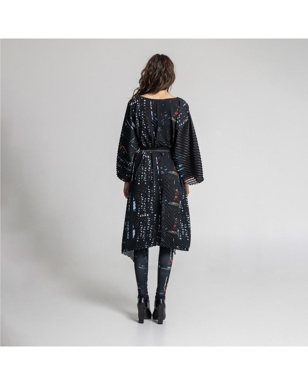 ARTISTA Black Bright Pleated Midi Dress