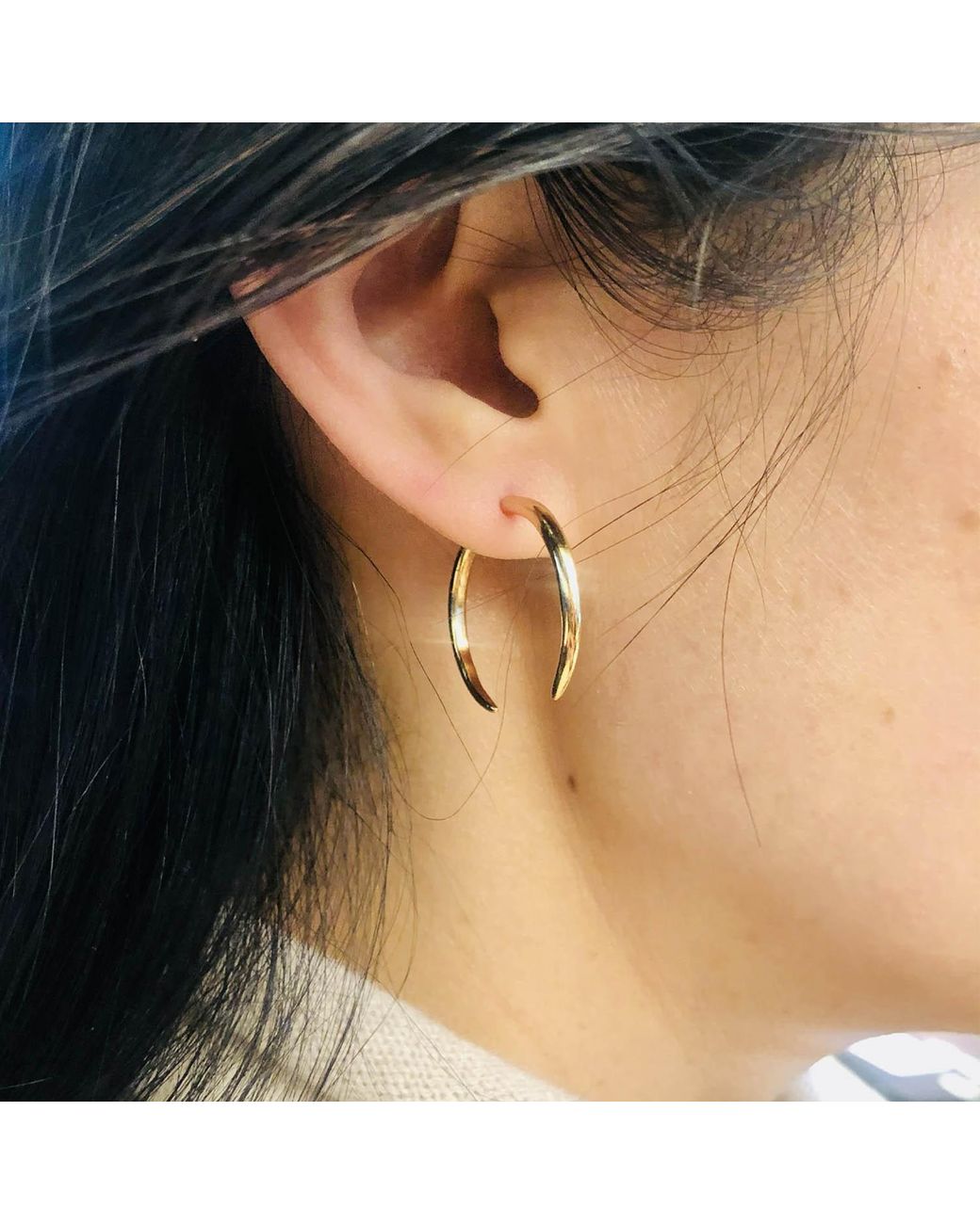 Aki Roc Jewelry Metallic Front-Back One Inch Hoop Earrings