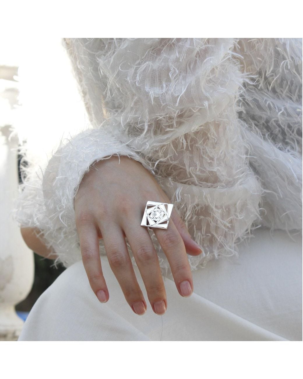 Gutta Design White Loop Ring Rhodium Plated