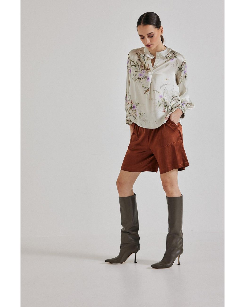 Lindsay Nicholas New York Brown Freya Short