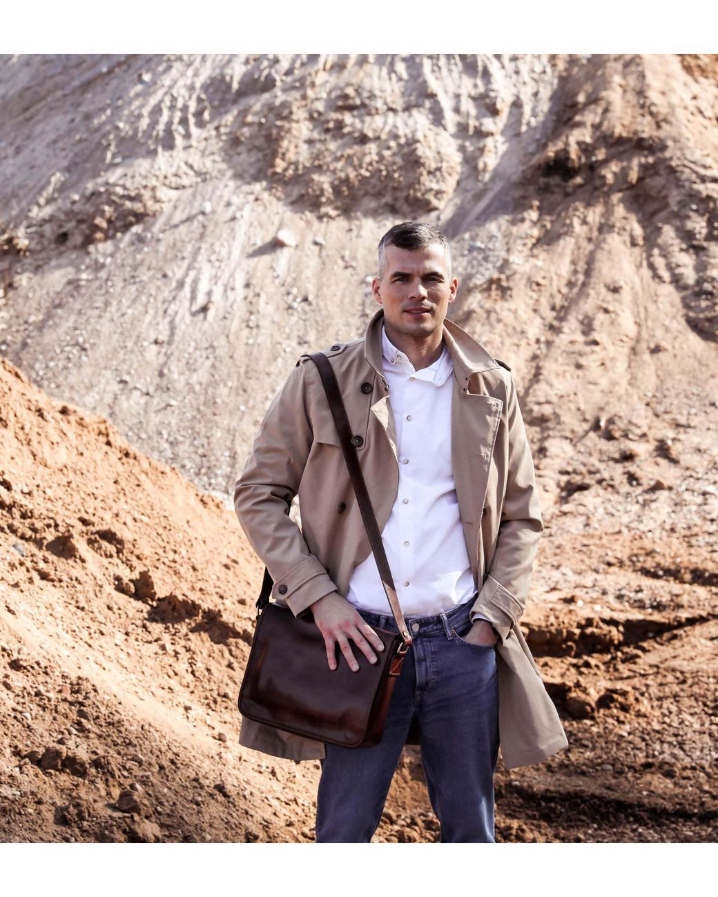 Time Resistance Brown Leather Messenger Bag – The Stranger for men