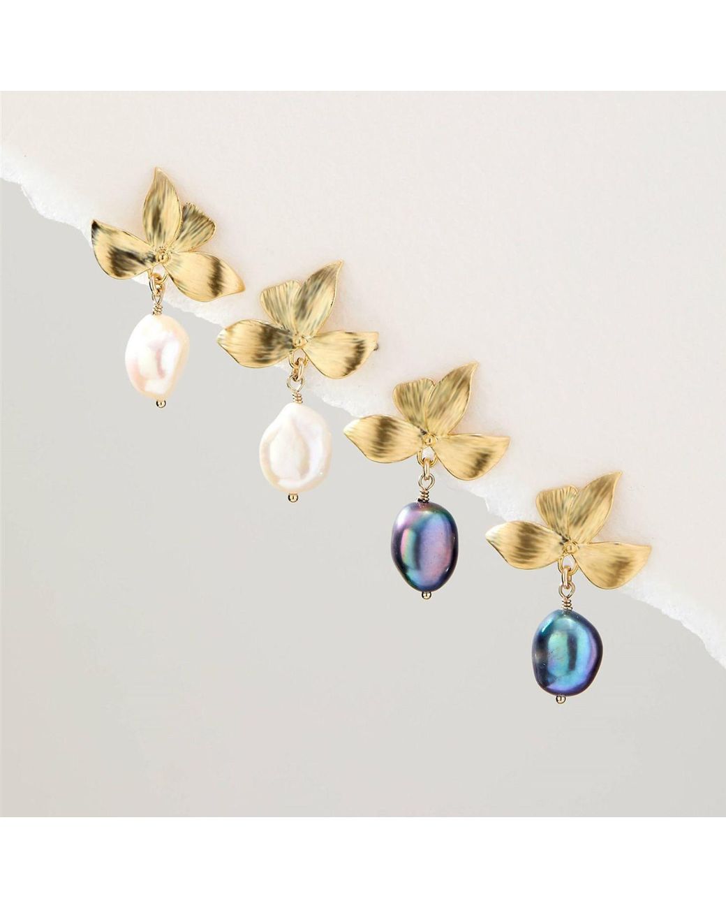 SET & STONES White Maeve Earrings