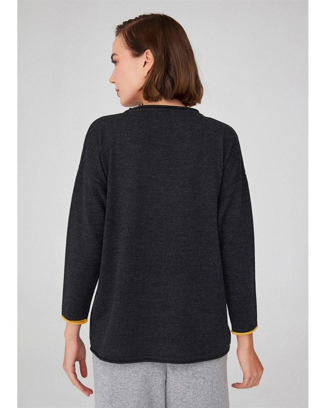 Peraluna Blue O-Neck 3/4 Sleeve Tri-Pocket Knitwear Pullover