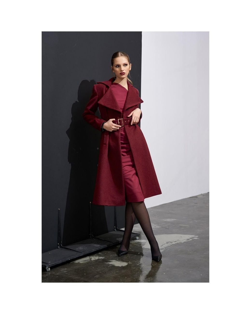 AVENUE No.29 Red Double Breasted Midi Length Wool Coat With Belt